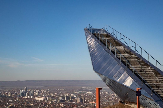 Фото - экскурсия: Грозный возродился из пепла словно Феникс