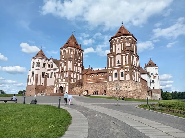 Трансфер из Гродно в главные замки Беларуси — и обратно - фото 2