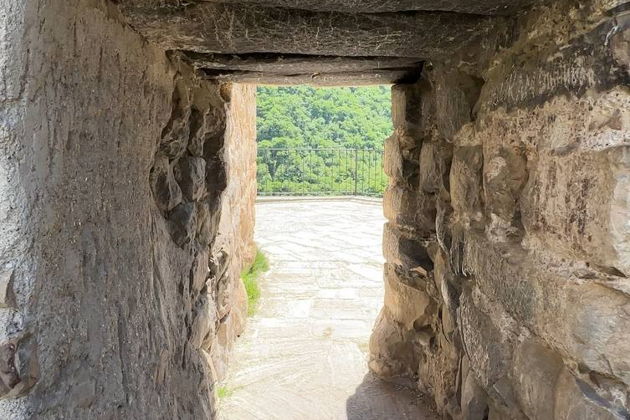 Фото экскурсии - Путешествие к древней крепости, Хучнинскому водопаду и экраноплану «Лунь» - 6