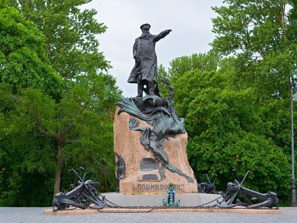 Кронштадт и Нижний парк в Петергофе: автобусная экскурсия - фото 4