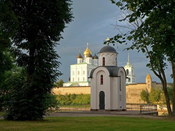 Талабский экспресс: прогулка по Пскову и поездка на катере к островам - фото 4