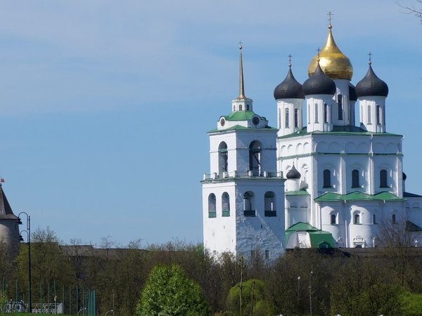 Талабский экспресс: прогулка по Пскову и поездка на катере к островам - фото 2