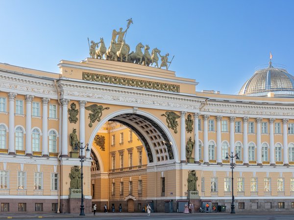 Петербург и Романовы: экскурсия с посещением кладовой Эрмитажа - фото 3