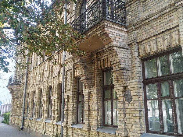 Безмолвные свидетели: пешая экскурсия по особнякам Бреста - фото 1
