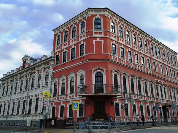 Площадь Свободы и Красная слобода: Казань парадная и душевная - фото 2