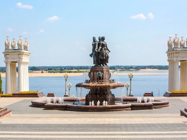 По центральной набережной Волгограда - фото 1