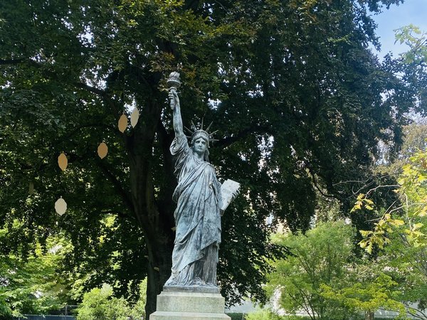 Прогулка по левому берегу Сены в поисках средневековой стены - фото 1