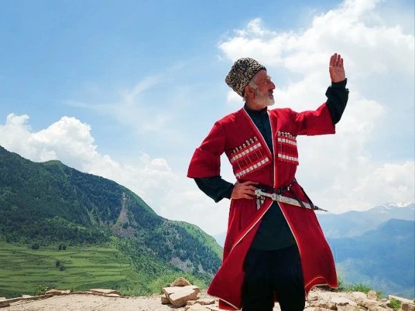 Прогулки по ущельям Северной Осетии и Владикавказу - фото 1