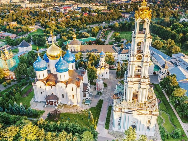 Сергиев Посад: возле стен монастырских - фото 1
