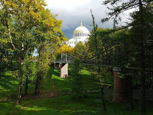 Петергоф и Кронштадт на автомобильной экскурсии - фото 2