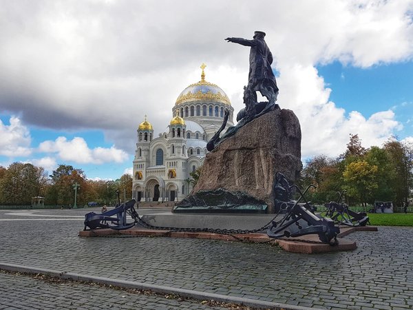Петергоф и Кронштадт на автомобильной экскурсии - фото 4