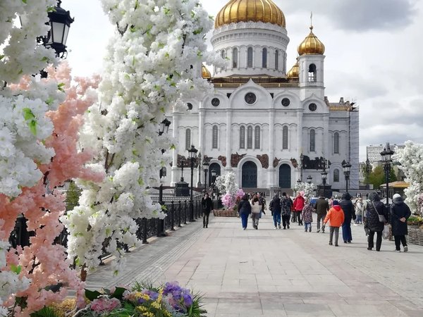 Прогулка от храма Христа Спасителя до Музеона - фото 1