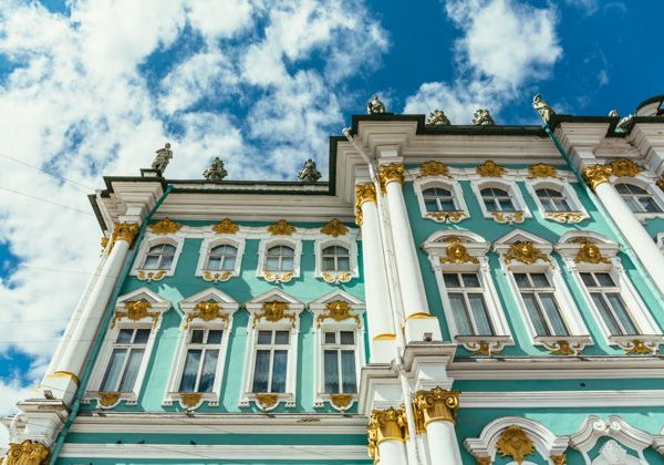 Индивидуальная экскурсия «Революционный Петроград» на минивене - фото 1