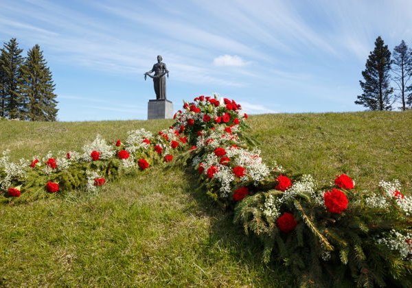 Индивидуальная экскурсия «Блокадный Ленинград» на минивене - фото 2