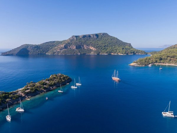 Под шёпот волн: круиз по бухтам и островам Средиземного моря - фото 2