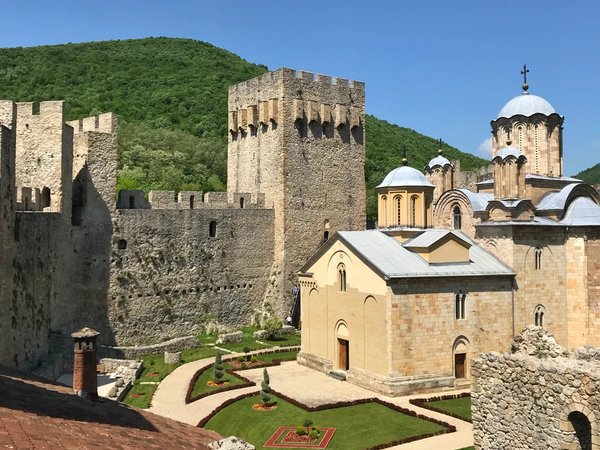 Авто-путешествие по Сербии: монастырь, пещера, водопад - фото 2