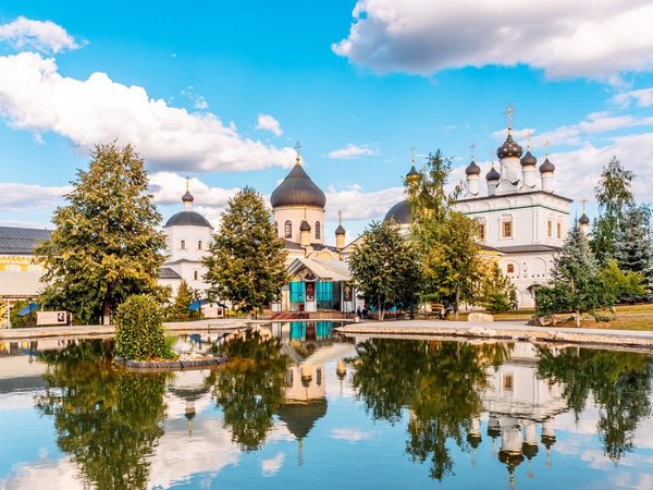 Из Москвы — в Мелихово, Давидову пустынь и Талеж