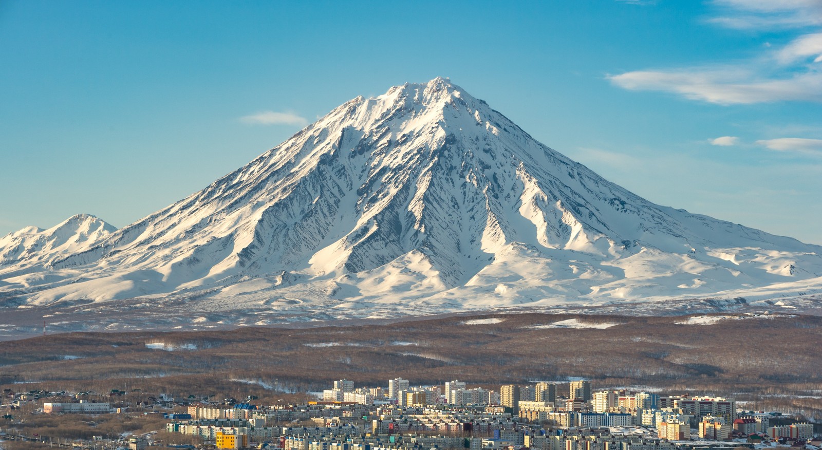 За лучшими кадрами на Камчатку: фотосессии в живописных местах, съёмка с дрона и этнодеревня