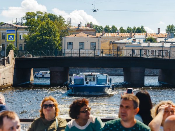 Петровская Венеция: прогулка на теплоходе по Петербургу