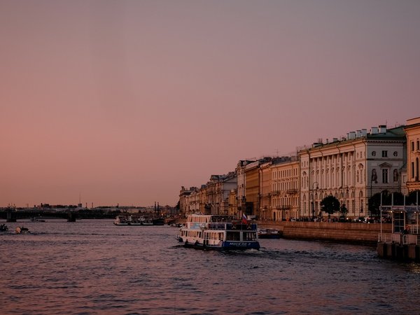 «Имперский Петербург»: прогулка на теплоходе по Неве - фото 1