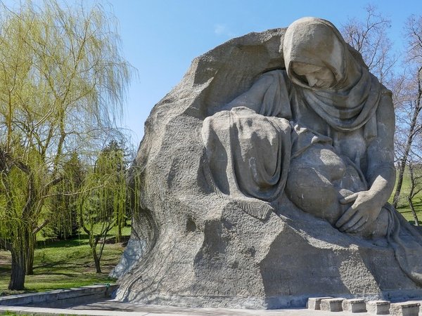 В город-герой Волгоград на День Победы: путешествие на поезде из Москвы - фото 3
