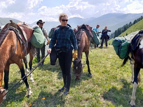 Конный тур по природным локациям Кыргызстана для начинающих наездников в мини-группе - фото 4