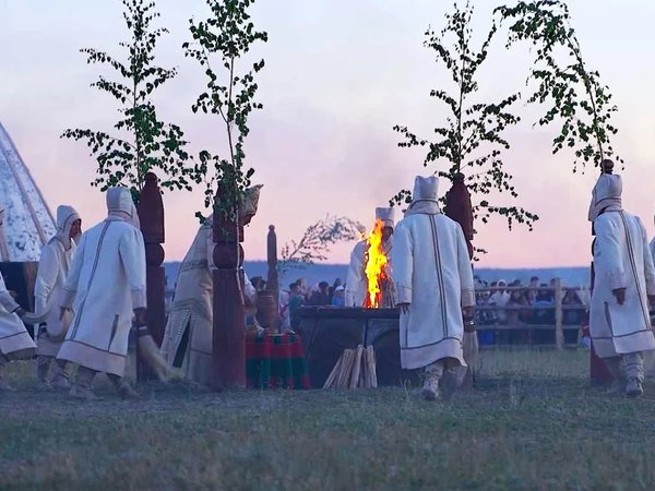 В Якутию на традиционный праздник Ысыах с посещением Ленских столбов и водными прогулками