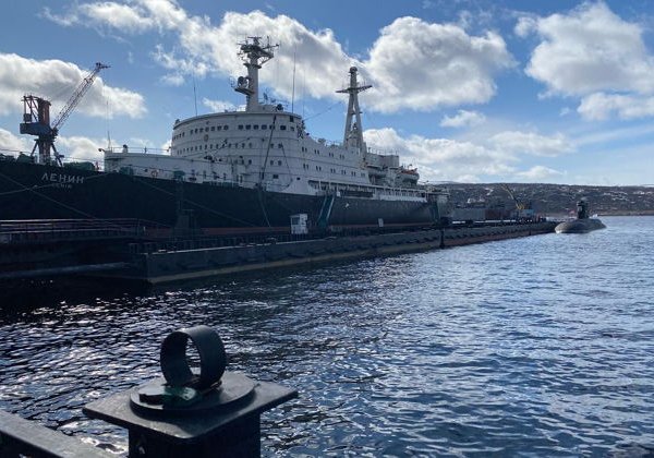 Мурманск - столица Заполярья, крупнейший город в мире за полярным кругом.   - фото 1