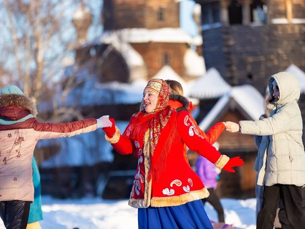 Новогодний выезд во Владимир и Суздаль с праздничной программой в стиле фильма «Чародеи» - фото 1
