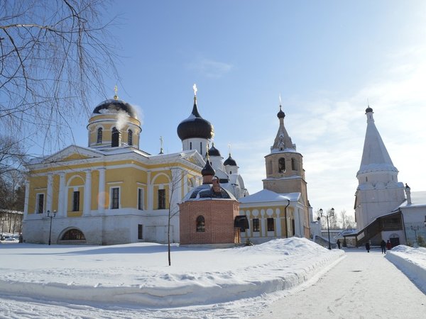 Рождественский бал в Старице: зимние активности, баня и танцы в особняке (из Москвы)