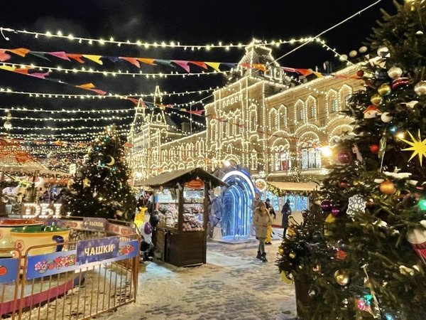 Огни новогодней Москвы
