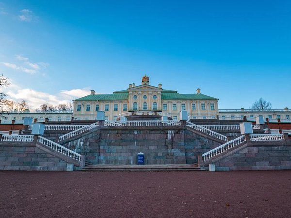 Петергоф, Александрия и Ораниенбаум — групповая автобусная экскурсия