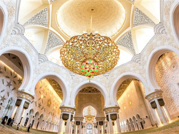 Из Шарджи в мечеть Шейха Зайда и прогулка по Лувру в Абу-Даби (в группе)
