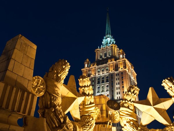 Столица в праздничном наряде: отпуск в Москве в канун Нового года - фото 3