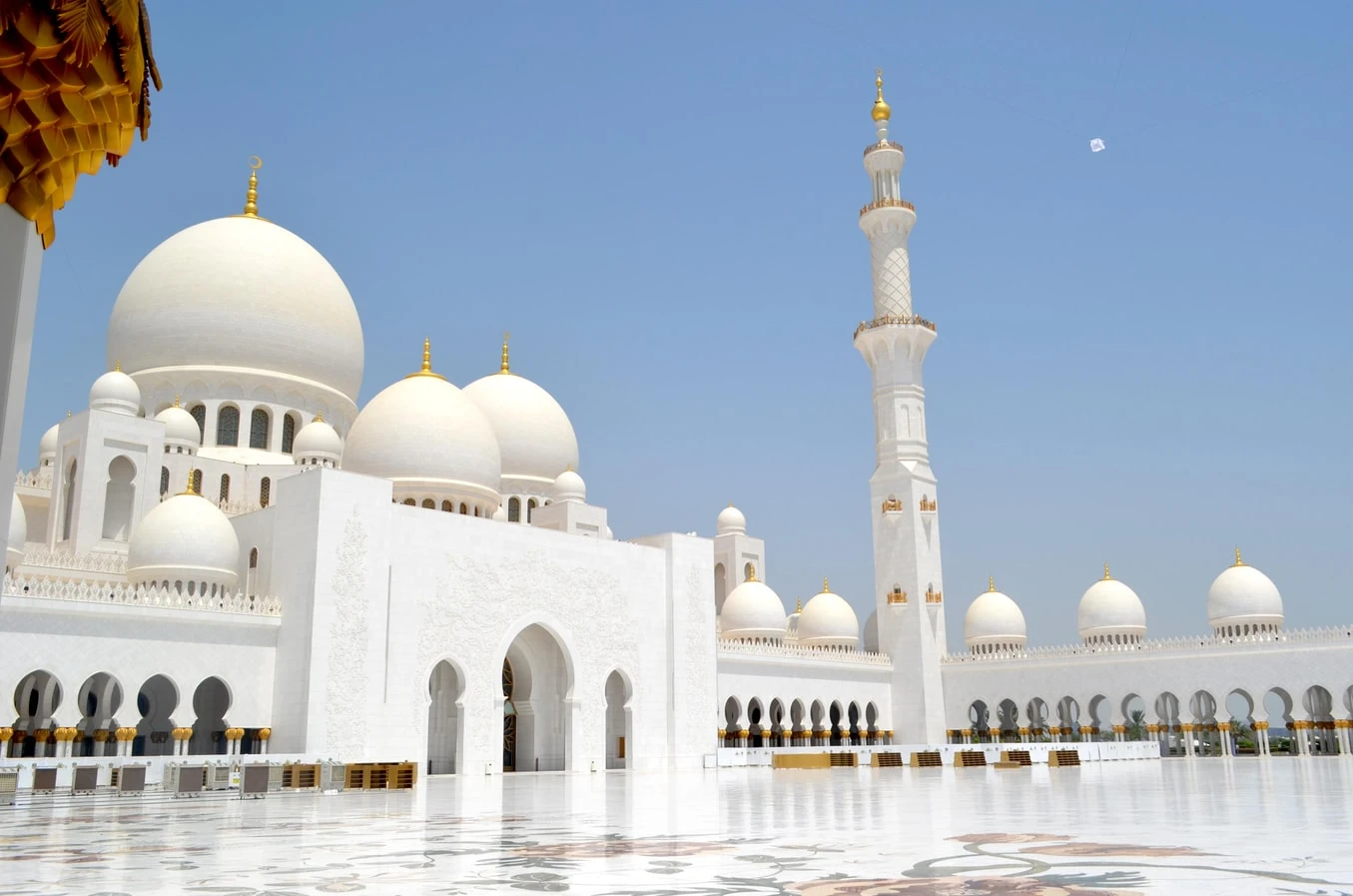 Экскурсия в Абу Даби с посещением дворца Qasr Al Watan — из Шарджи