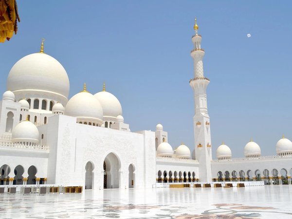 Экскурсия в Абу Даби с посещением дворца Qasr Al Watan — из Шарджи