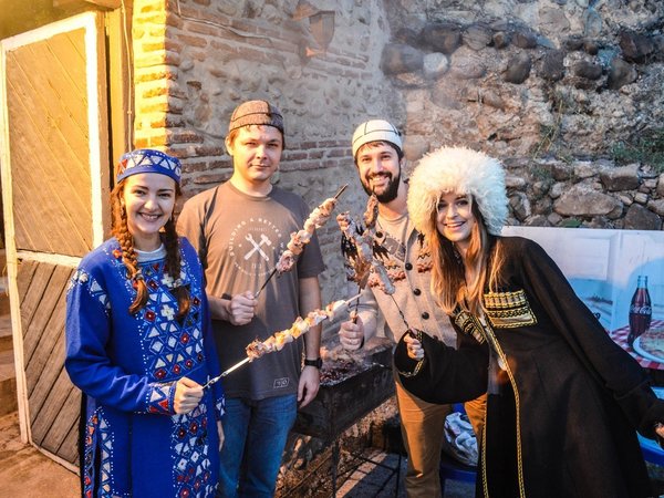 В лучших традициях гостеприимства: большой тур по Закавказью с вкусными нотками - фото 1