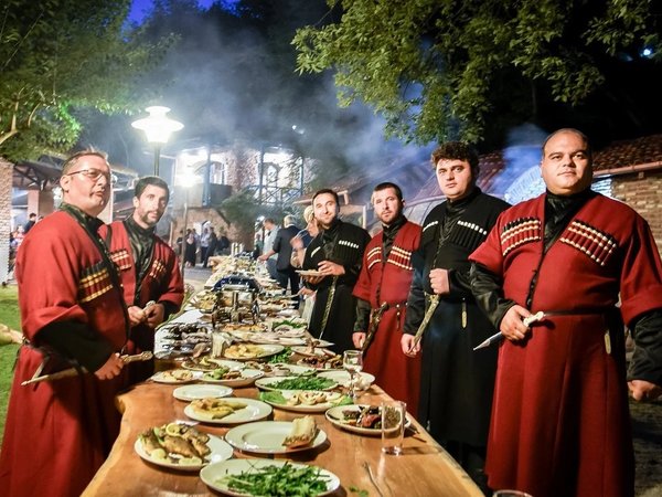 В лучших традициях гостеприимства: большой тур по Закавказью с вкусными нотками - фото 2