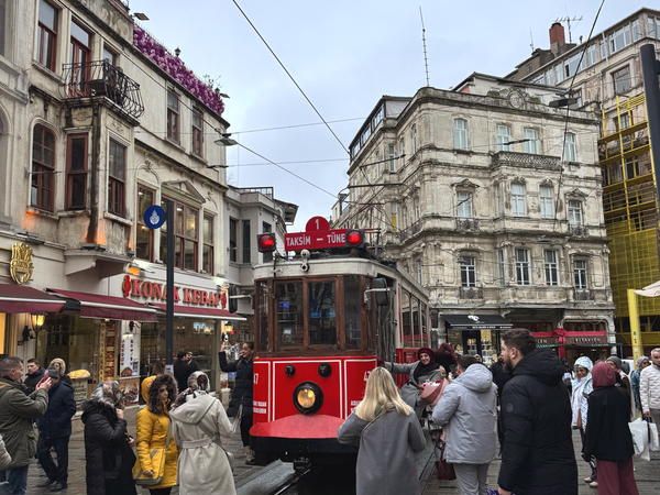 Район Пера — самый европейский уголок старого Стамбула - фото 1