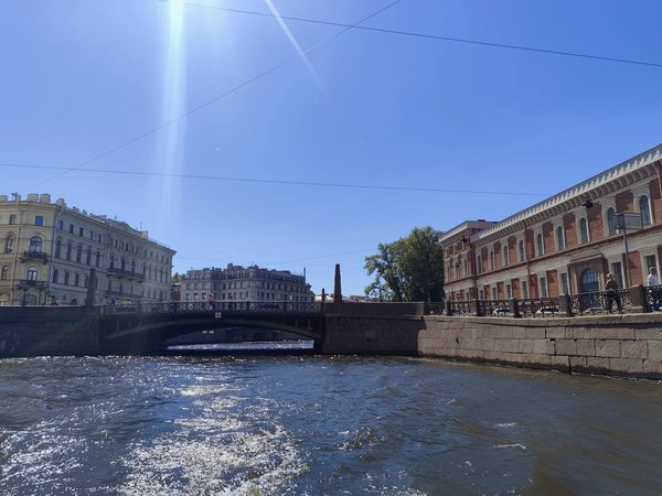 Искушения парадного Петербурга на прогулке по рекам и каналам - фото 4