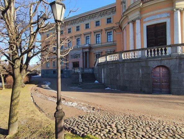Лекция в ресторане + экскурсия: Революционеры или террористы?
