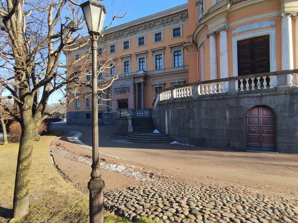 Лекция в ресторане + экскурсия: Революционеры или террористы? - фото 1