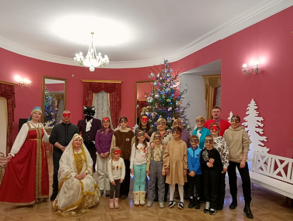 Тур с детьми в новогоднюю Тверь: спасаем Йоулупукки, пируем с Луми Тайкури и идём на бал-маскарад