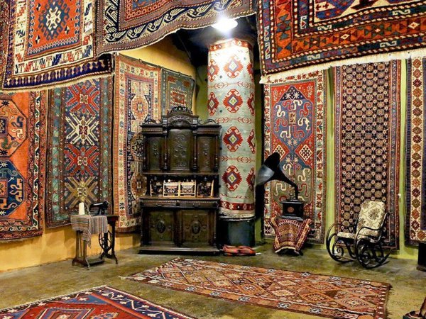Аутентичная трапеза и экскурсия на ереванской фабрике антикварных ковров - фото 4