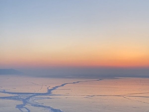 Зимний Байкал: самый большой каток в мире - фото 3