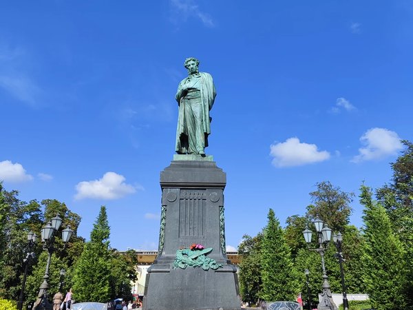 Москва имажинистов: Анатолий Мариенгоф, в тени Есенина - фото 3