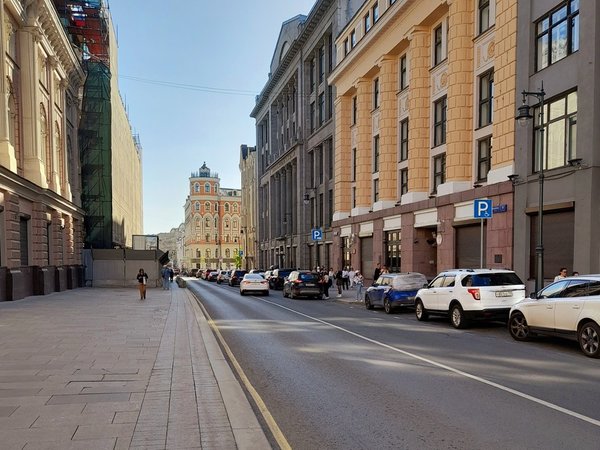 Ильинка: по деловому центру купеческой Москвы - фото 1