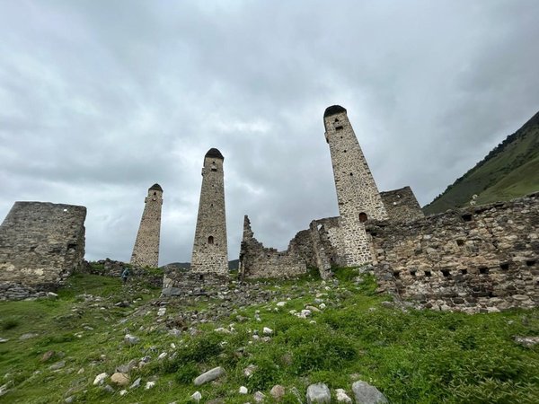 Башенные комплексы из Средневековья: в Ингушетию на автомобиле - фото 1