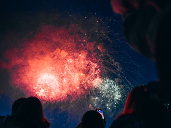 Салют на 9 мая — с борта теплохода! - фото 3