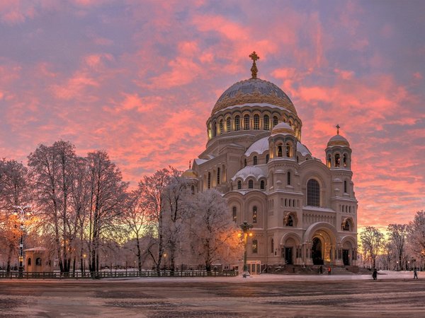 Яркое автопутешествие в Кронштадт